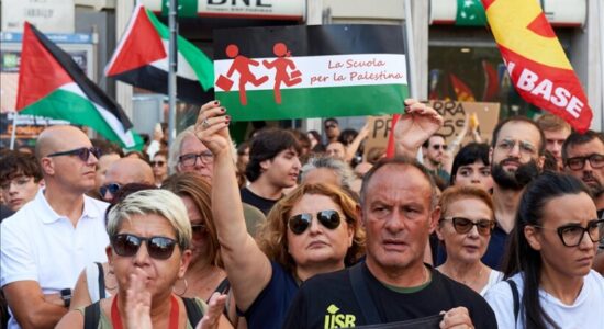 Itali, sindikata më e madhe paralajmëron grevë të përgjithshme nëse flota për në Gaza sulmohet
