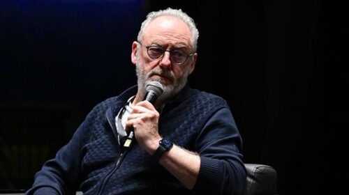 Aktori irlandez, Liam Cunningham: Si një qenie njerëzore, nuk e pranoj atë që po u bëhet palestinezëve