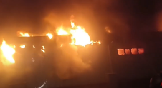 (VIDEO) Zjarri në fabrikën e biskotave në Vinicë, 18 të lënduar