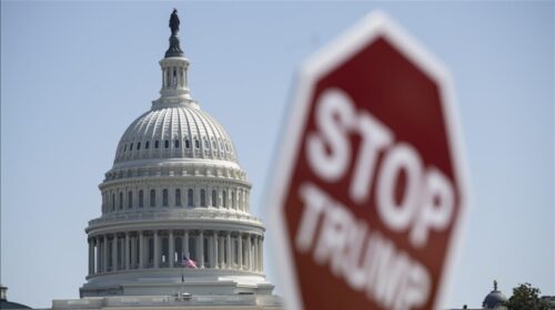Protestusit anti-Trump mbajnë tubim në Washington DC