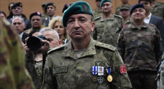 Komandanti i KFOR-it: Rruga drejt sigurisë së qëndrueshme në Kosovë nuk është ushtarake, por politike