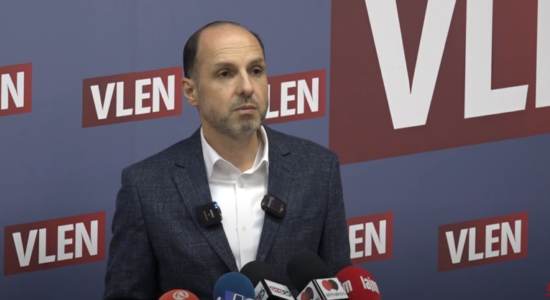 (VIDEO) Ibrahimi: Familjarët e Ahmetit të lidhur me regjimin e Vuçiqit