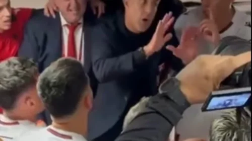 (VIDEO) Publikohen pamjet, festë e çmendur e Shqipërisë në dhomat e zhveshjes pas fitores historike ndaj Serbisë