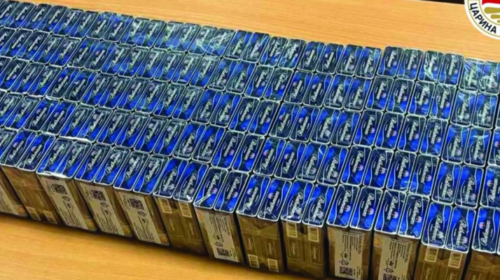 (VIDEO) Dy shtetas serbë ndalohen dhe gjobiten për kontrabandë duhani në Shkup