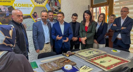 Bujar Osmani viziton Shoqatën Turke “Köprü”: Çairi do të jetë shtëpi për të gjithë