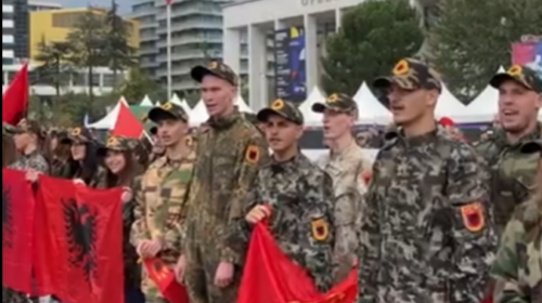 Protestë e madhe në Tiranë “Pa çlirimtarët nuk ka shtet”