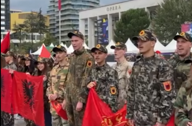 Protestë e madhe në Tiranë “Pa çlirimtarët nuk ka shtet”
