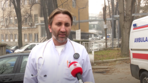 (VIDEO) Mjeku i plagosur del nga spitali, kërkon të mos politizohet ngjarja