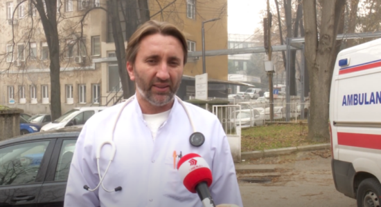 Mjeku Shaini pas sulmit: Mos e politizoni ngjarjen, nuk kam armiqësi politike me askënd