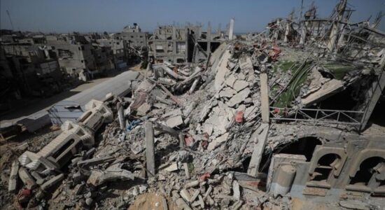 Hamasi dhe Izraeli shkëmbejnë listat e të burgosurve
