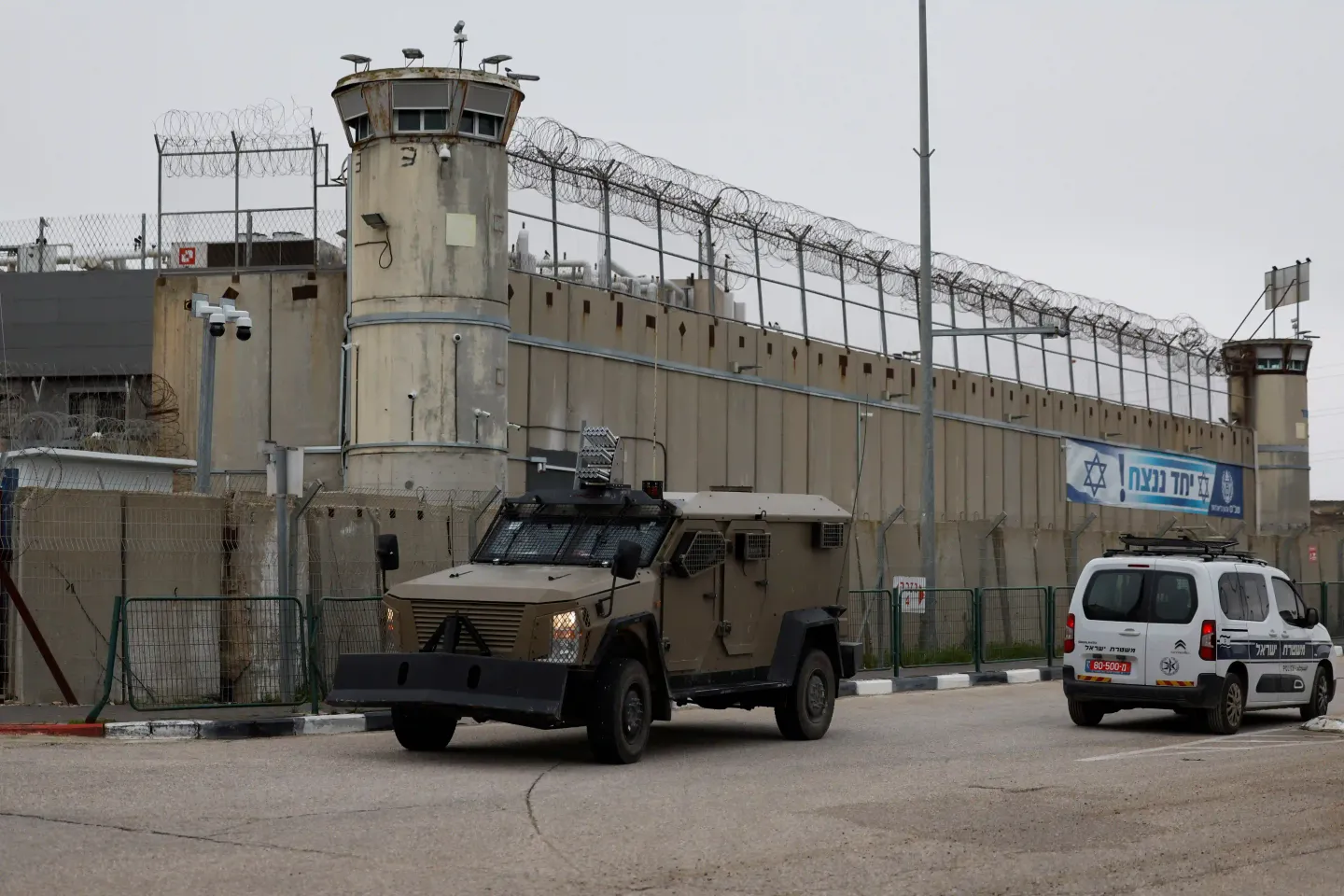 Të burgosurit palestinezë transferohen në dy burgje izraelite para lirimit të planifikuar
