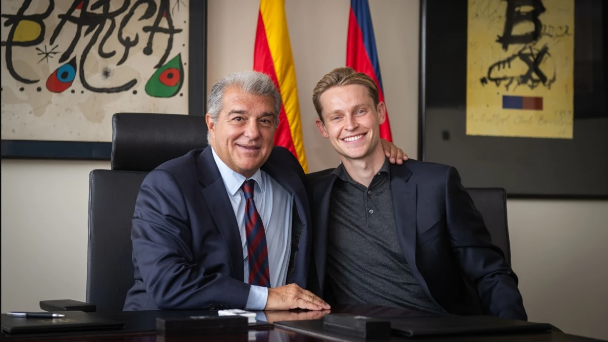 De Jong rinovon kontratën, Barcelona i vendos klauzolë marramendëse