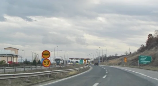 Komunikacioni në rrugët e vendit po zhvillohet pa ndërprerje, nëpër rrugë kryesisht të lagështa