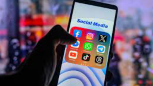 BE mbështet kufizimin e aksesit në rrjete sociale për të miturit