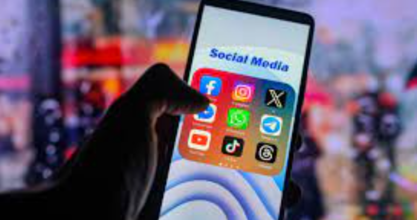 BE mbështet kufizimin e aksesit në rrjete sociale për të miturit