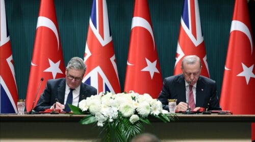 Turqia dhe Mbretëria e Bashkuar nënshkruan marrëveshjen “historike” për avionin luftarak Eurofighter