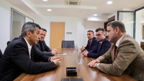 Izet Mexhiti priti Ambasadorin e Kosovës, Florian Qehaja: “Miqësia mes dy vendeve do të mbetet themel i së ardhmes sonë”