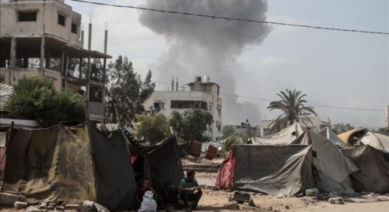 Disa të vrarë dhe të plagosur në sulmin ajror izraelit në Qytetin Gaza mes shkeljeve të armëpushimit