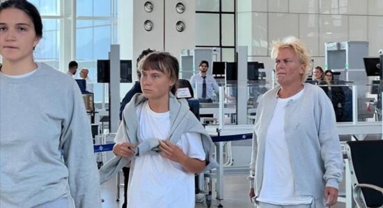 Izraeli deporton 171 aktivistë të tjerë të ndaluar, përfshirë Greta Thunberg