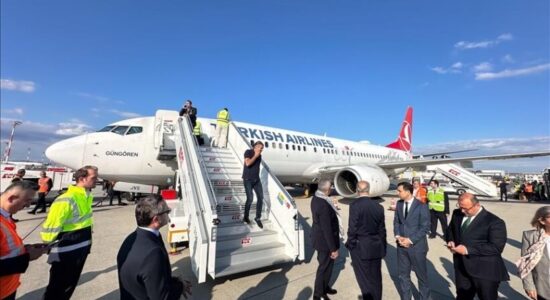 Aeroplani me shtetas të ndryshëm nga Flotilja Globale Sumud zbret në Stamboll