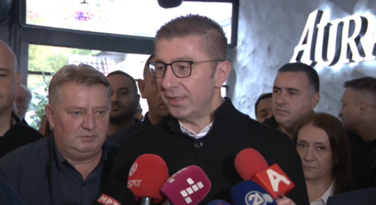 Mickoski: Haqim Ramadani po tregohet egoist, po i dëmton kandidatët e VLEN-it, pas zgjedhjeve do shkarkohet nga pozita e drejtorit