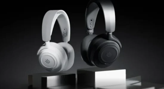 Kufjet e lojërave Nova 7 të rifreskuara të SteelSeries marrin një rritje të madhe të jetëgjatësisë së baterisë