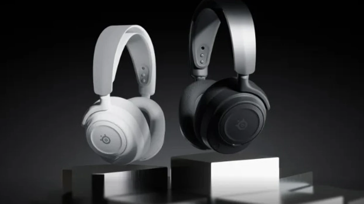 Kufjet e lojërave Nova 7 të rifreskuara të SteelSeries marrin një rritje të madhe të jetëgjatësisë së baterisë