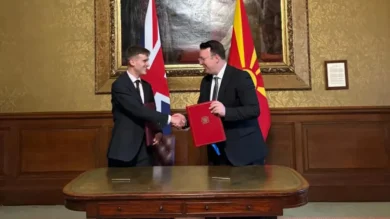 Aleksandar Nikolloski dhe Kier Meter