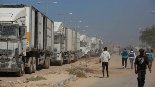 Vazhdon hyrja e ndihmave humanitare në Rripin e Gazës pas armëpushimit