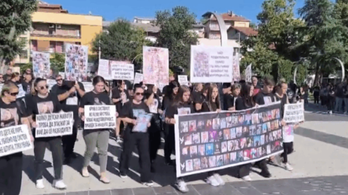 Nga sot bllokohet komunikacioni në Koçan, prindërit e viktimave në “Pulse” kërkojnë drejtësi për fëmijët e tyre