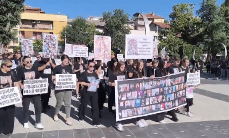 Nga sot bllokohet komunikacioni në Koçan, prindërit e viktimave në “Pulse” kërkojnë drejtësi për fëmijët e tyre