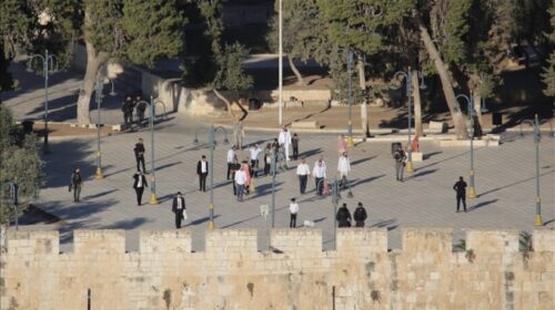 Kolonët izraelitë sulmojnë kompleksin e xhamisë Al-Aksa për të shënuar festën Sukkot