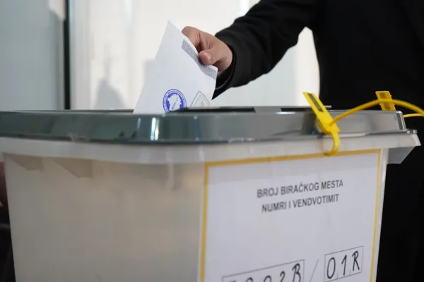 KQZ: Dalja deri në orën 17:00 është 32.20 për qind