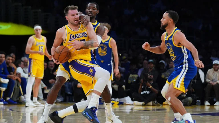 Starton NBA: Oklahoma kampione fiton në shtesë, Doncic nuk mjafton për Lakers, triumfon Golden State