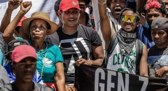 Pas revoltës popullore për korrupsion dhe varfëri, presidenti i Madagaskarit zhduket nga vendi: Jam në vend të sigurt