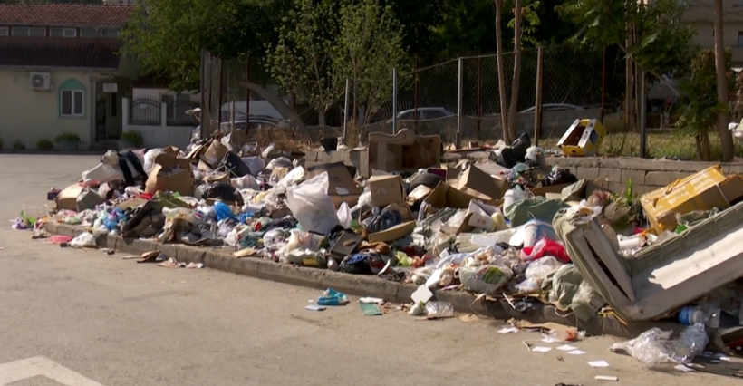 (VIDEO) Shkupi “mbytet” nga mbeturinat, deponi ilegale mes Qendrës dhe Çairit