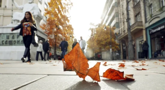 Mot me diell me vranësira të ulëta deri mesatare, temperatura deri 20 gradë