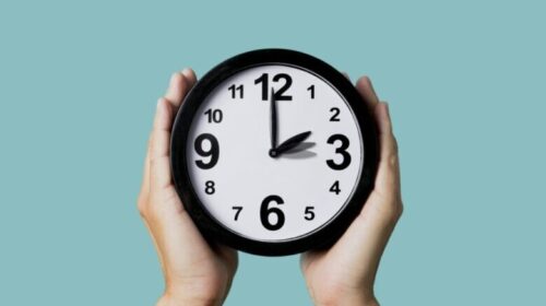 Sot ndryshoi ora, akrepat kthehen 60 minuta pas