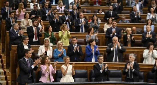 Parlamenti i Spanjës miraton zyrtarisht embargon të armëve ndaj Izraelit