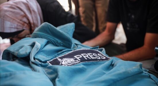 Një tjetër gazetar palestinez vritet në sulmin izraelit në Gaza, numri i gazetarëve të vdekur rritet në 256
