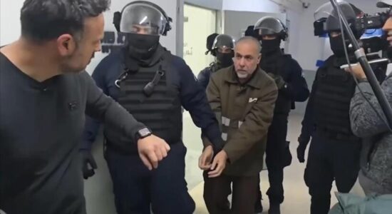 Mjeku palestinez Abu Safiya ende në burgun izraelit pavarësisht miratimit për lirimin e tij