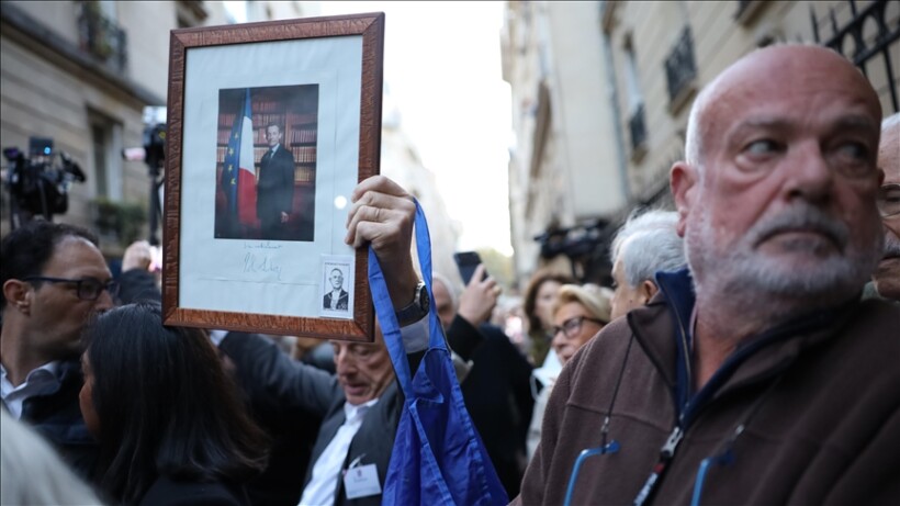 Mbështetësit e ish-presidentit francez Sarkozy protestojnë para shtëpisë së tij