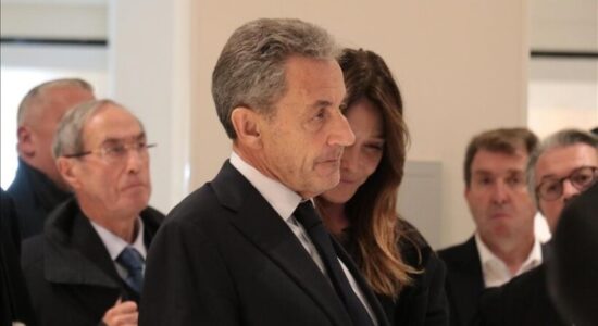 Nicolas Sarkozy fillon vuajtjen e dënimit, ish-presidenti i parë francez që shkon në burg
