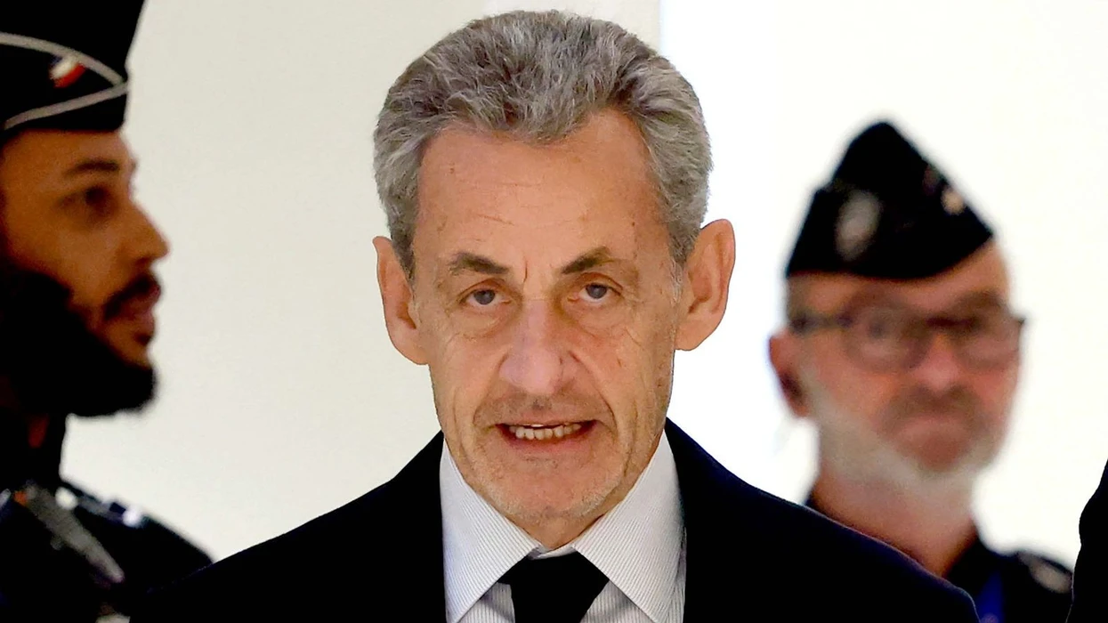 Ish-presidenti francez në shënjestër të kërcënimeve me vdekje në burg