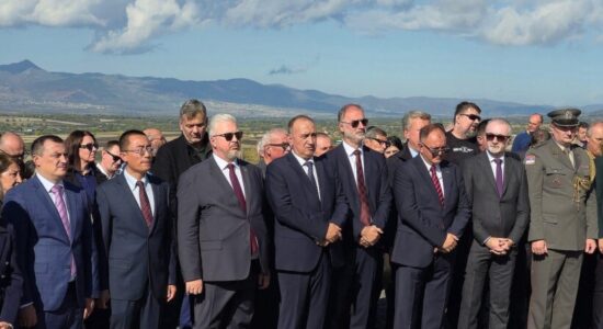 BDI: Sindromin e Gazimestanit VLEN e manifestoi me Ambasadorin Rus dhe rusofilin Stoilkoviq