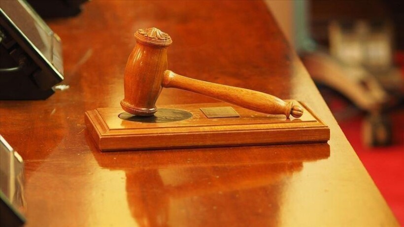 Një shtetas i Kosovës dënohet me 10 ditë burg në Mal të Zi për shkrimin e grafitit “UÇK”