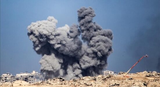 Izraeli vazhdon sulmet në Gaza pavarësisht armëpushimit