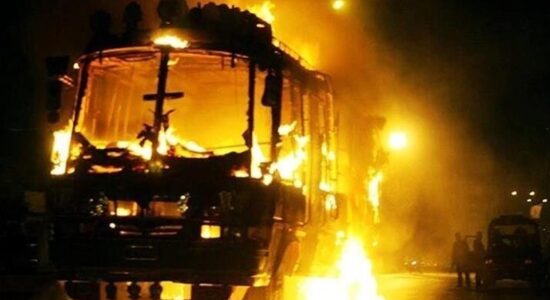 Të paktën 20 të vdekur nga zjarri në një autobus në Indi