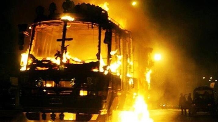 Të paktën 20 të vdekur nga zjarri në një autobus në Indi