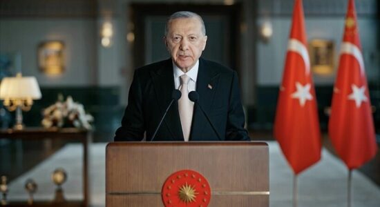 Erdogan shënon 102-vjetorin e Republikës Turke, zotohet të mbrojë unitetin, pavarësinë dhe forcën e kombit